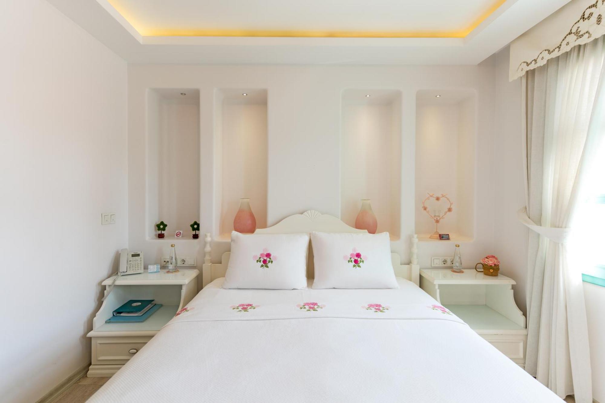 Sigacik Gardenya Buti̇K Otel Εξωτερικό φωτογραφία