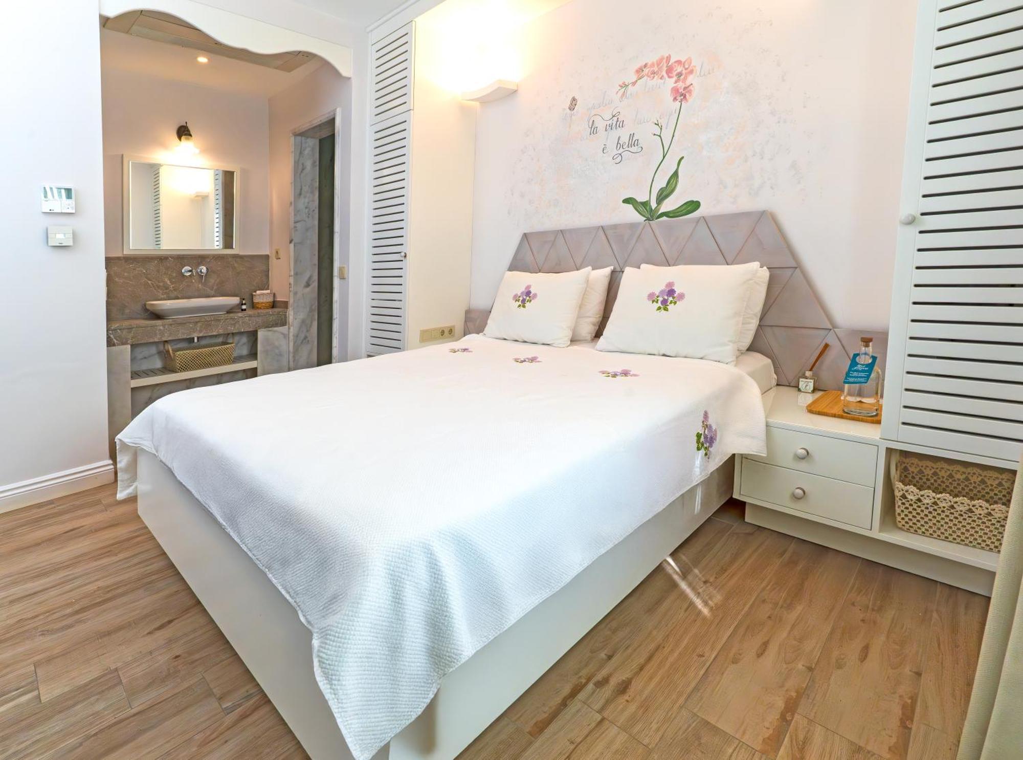 Sigacik Gardenya Buti̇K Otel Εξωτερικό φωτογραφία